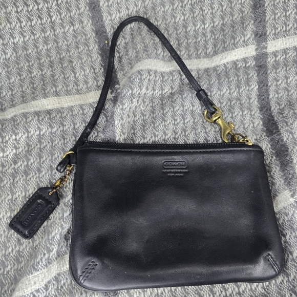 Coach Vintage Black leather Wristlet - Picture 1 of 4